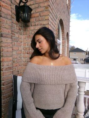 Cozy Off-the-Shoulder Ribbed Sweater in Taupe